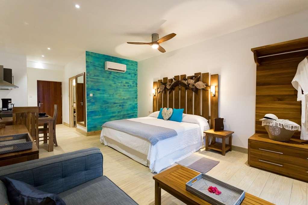 True Blue Bay Boutique Resort St. George's Room photo